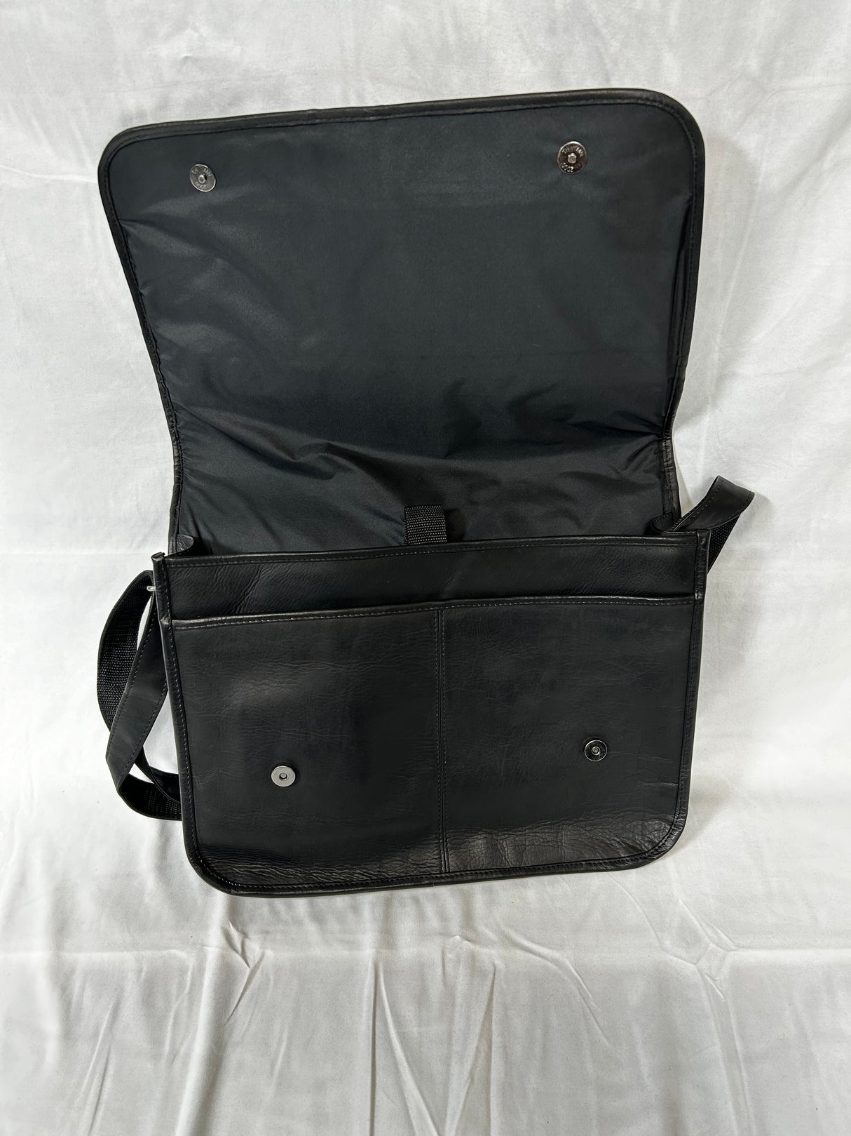 The Prefect Leather Messanger Bag (771-1301)