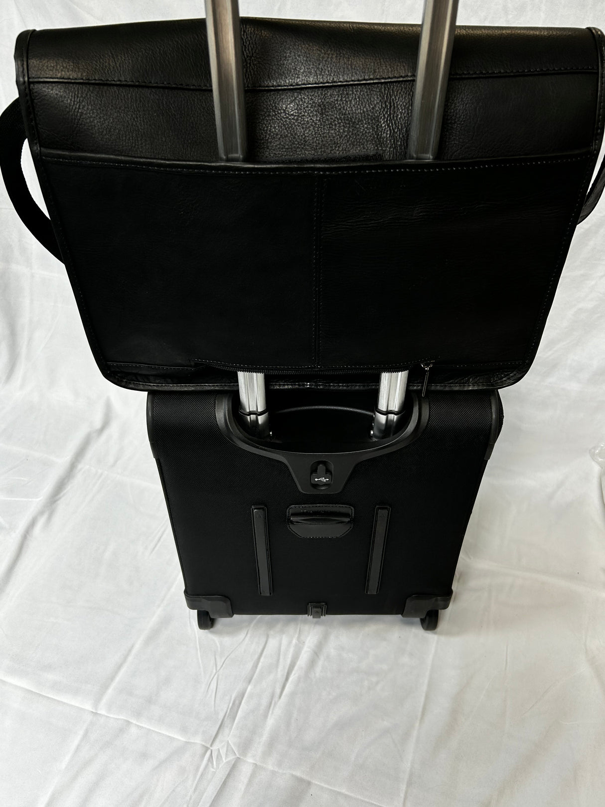 The Prefect Leather Messanger Bag (771-1301)