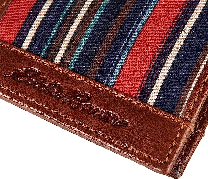 Cartera Passcase Pioneer de cuero y lona de algodón estampada de Eddie Bauer