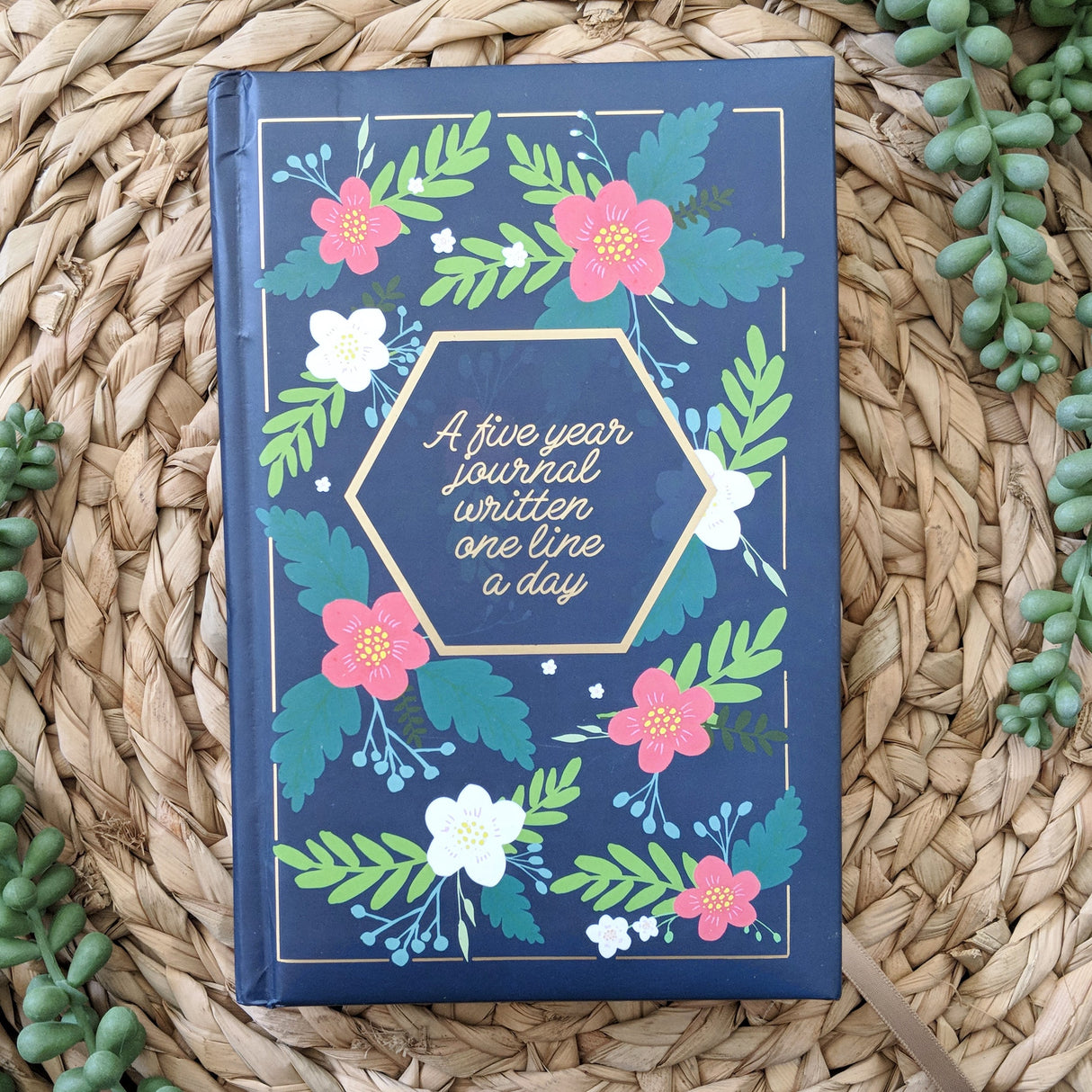 A Five Year Journal Written One Line A Day (Navy Floral)