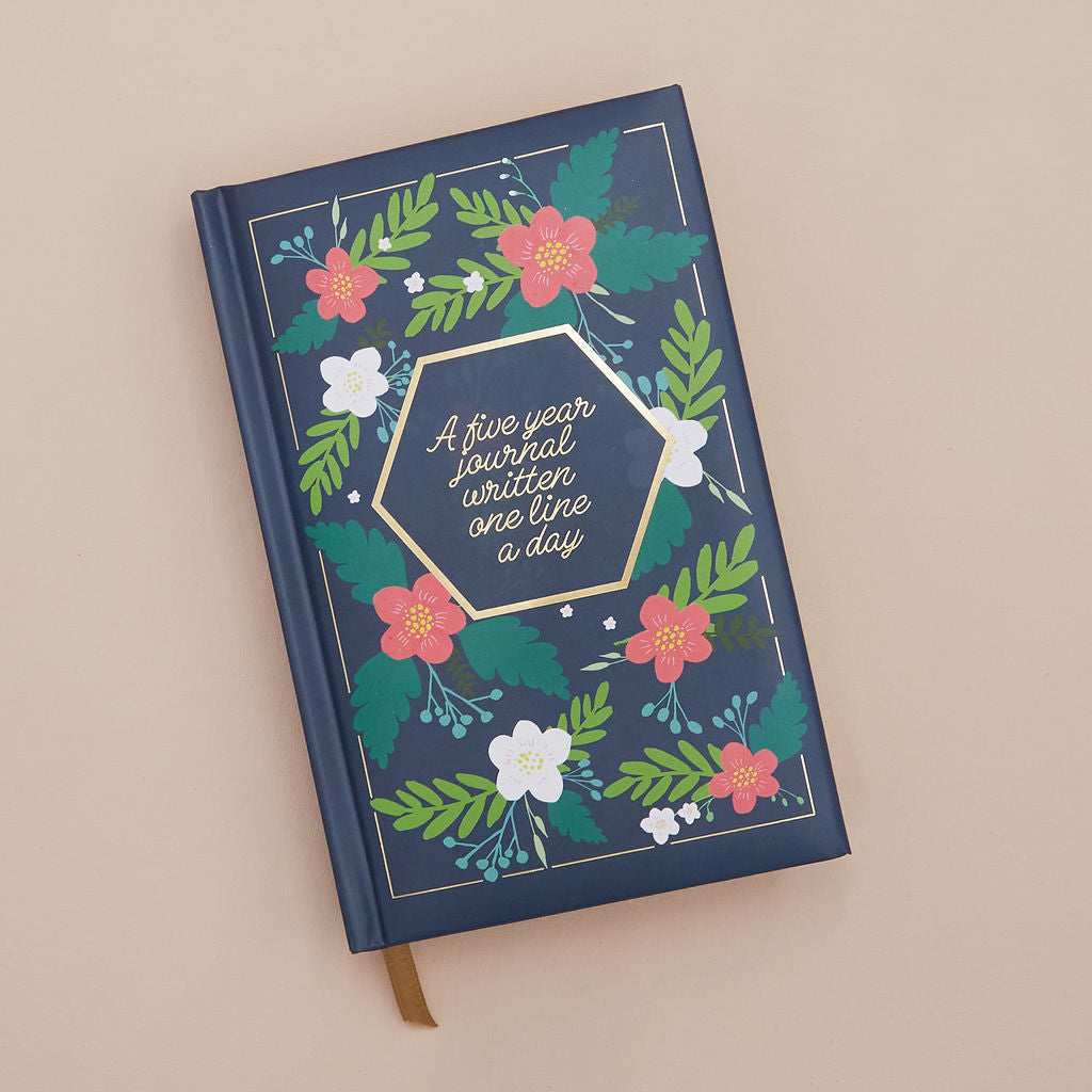 A Five Year Journal Written One Line A Day (Navy Floral)