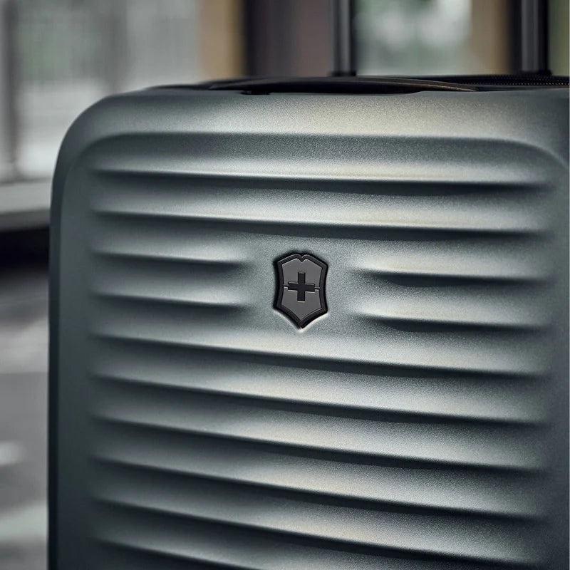 Airox Advanced Frequent Flyer Business Carry-on, by Victorinox