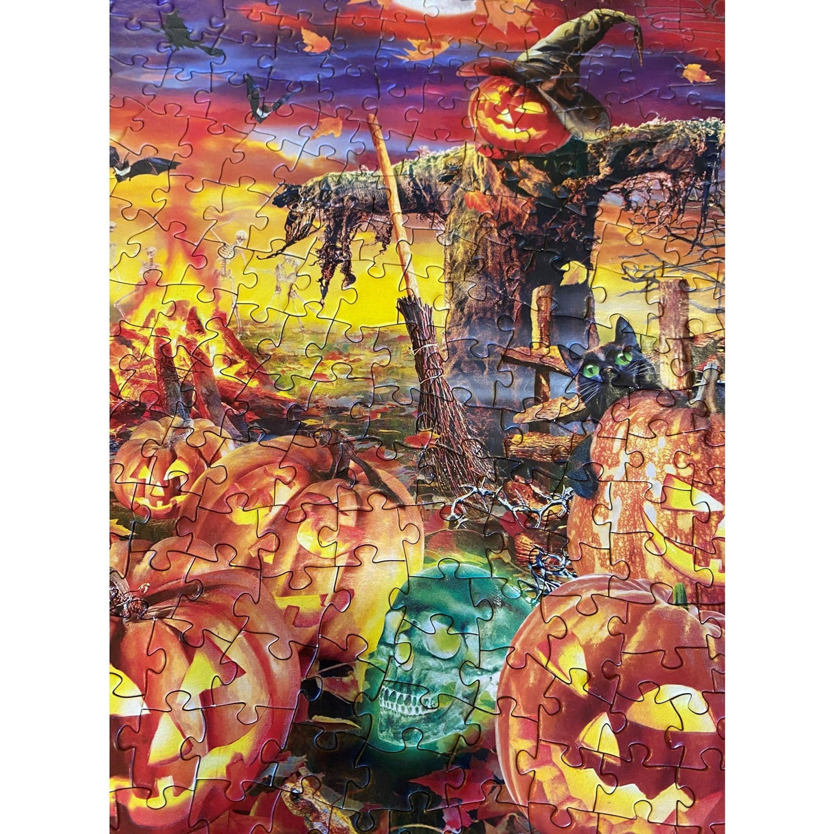 Glow in the Dark - All Hallow's Eve 500 Piece Jigsaw Puzzle