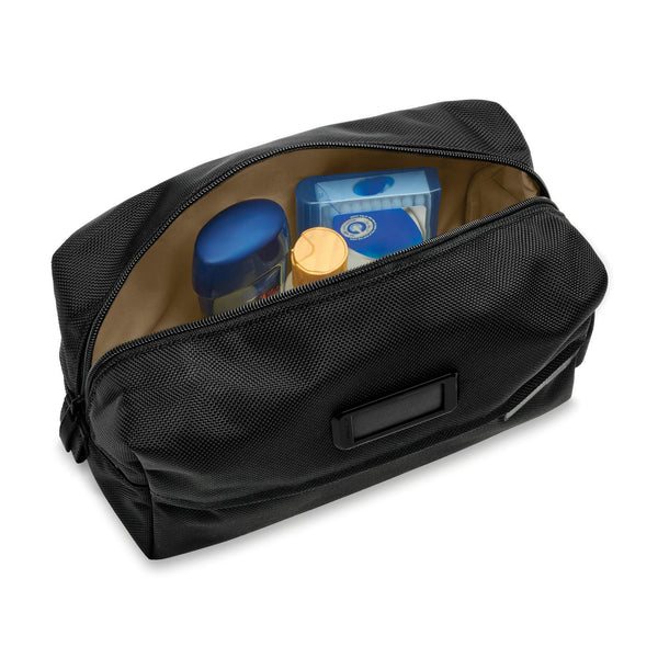 Baseline Collection Everyday Essentials Kit by Briggs & Riley (BL110)