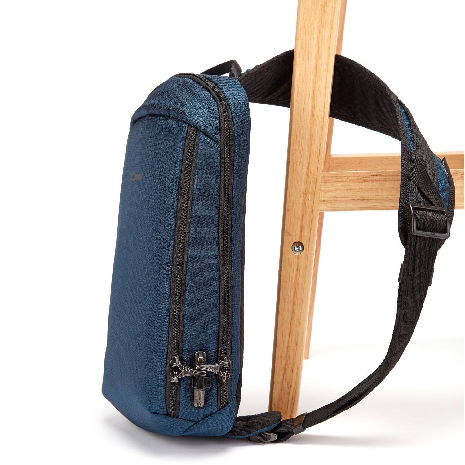 Pacsafe vibe 325 econyl sling pack shop