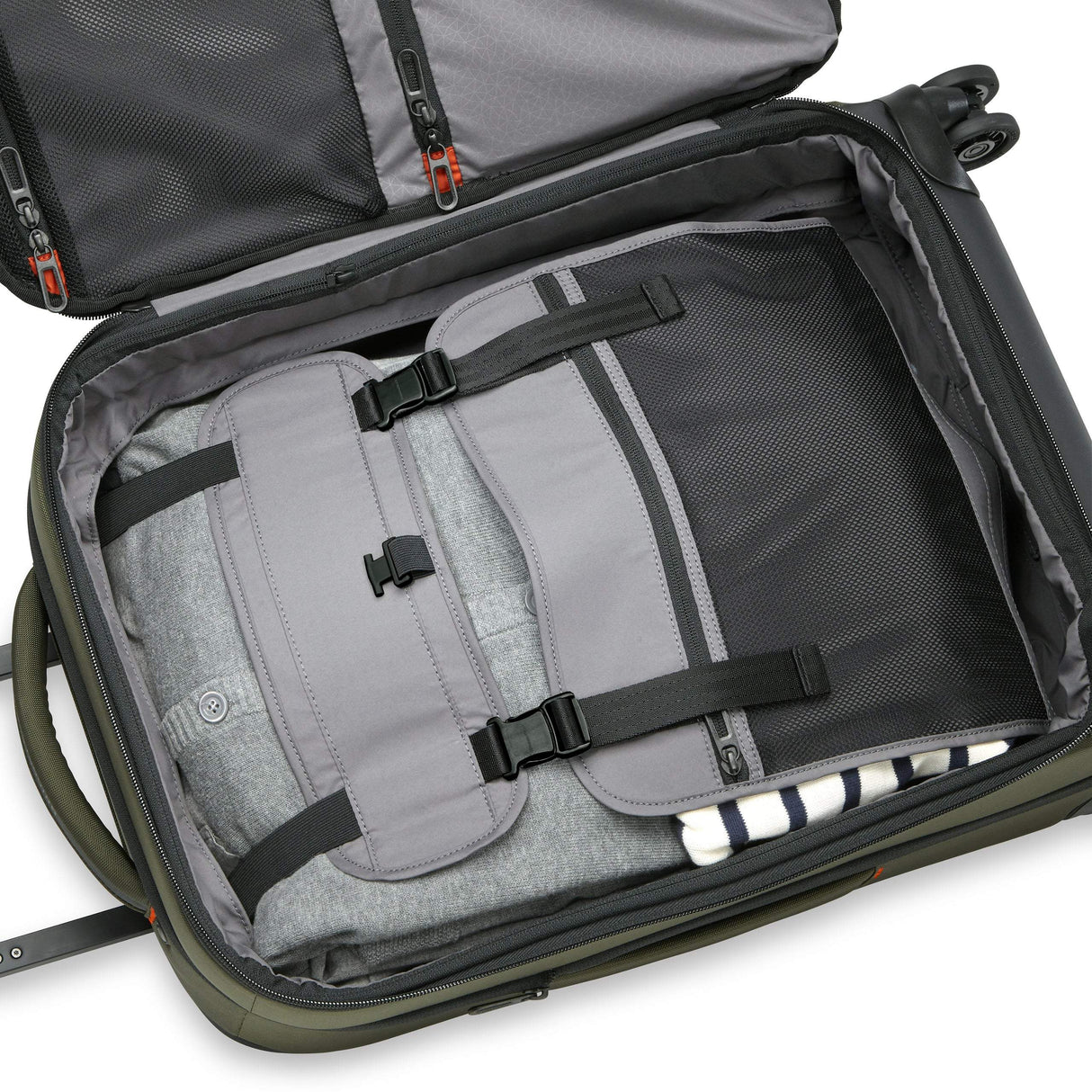 ZDX Collection 21" International Carry-on Expandable Spinner by Briggs & Riley (ZXU121SPX) - Now On Sale - Save 20%